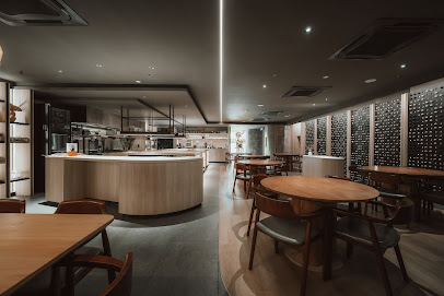 Oitom Restaurant
