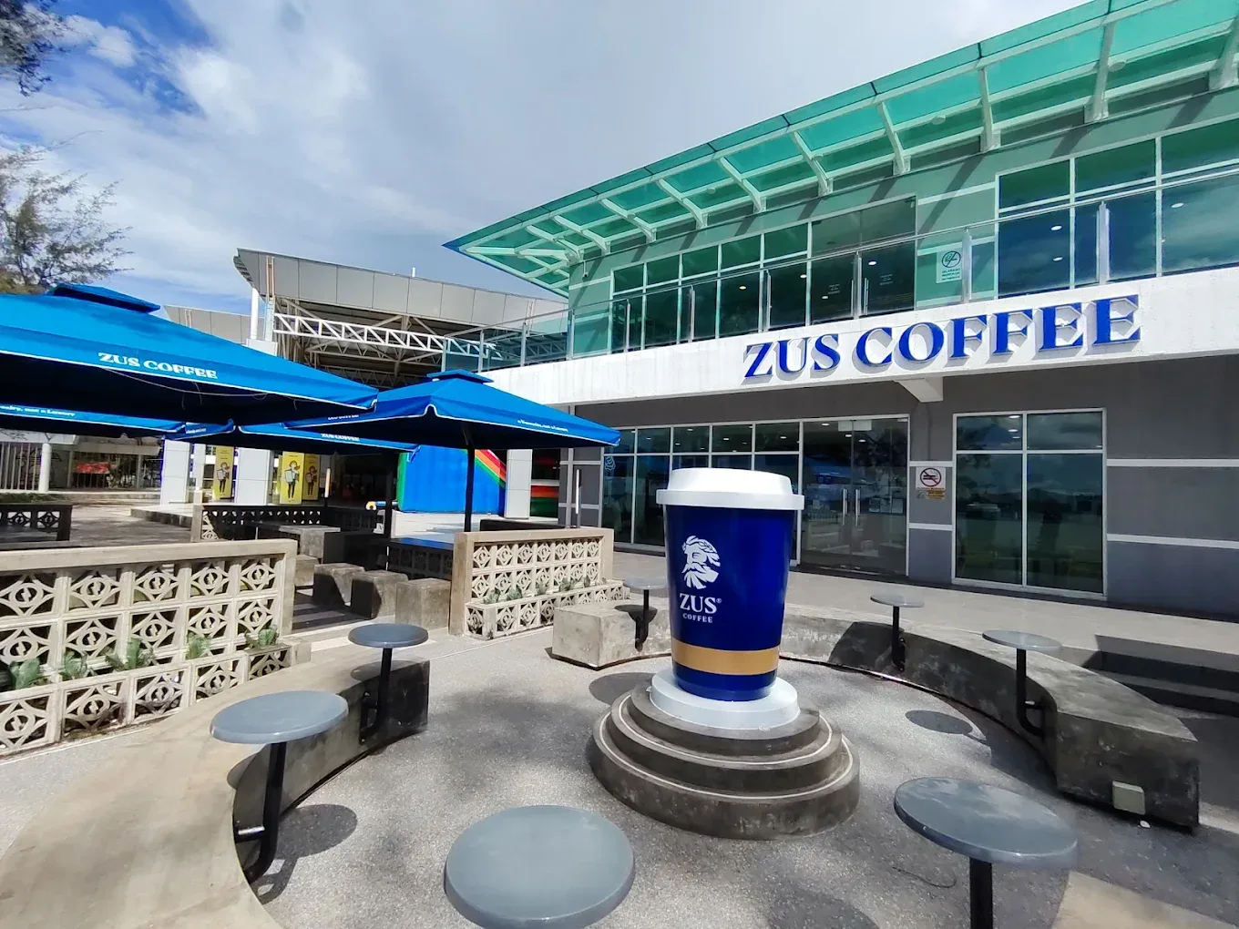 ZUS Coffee - Likas Bay — 5 / 7