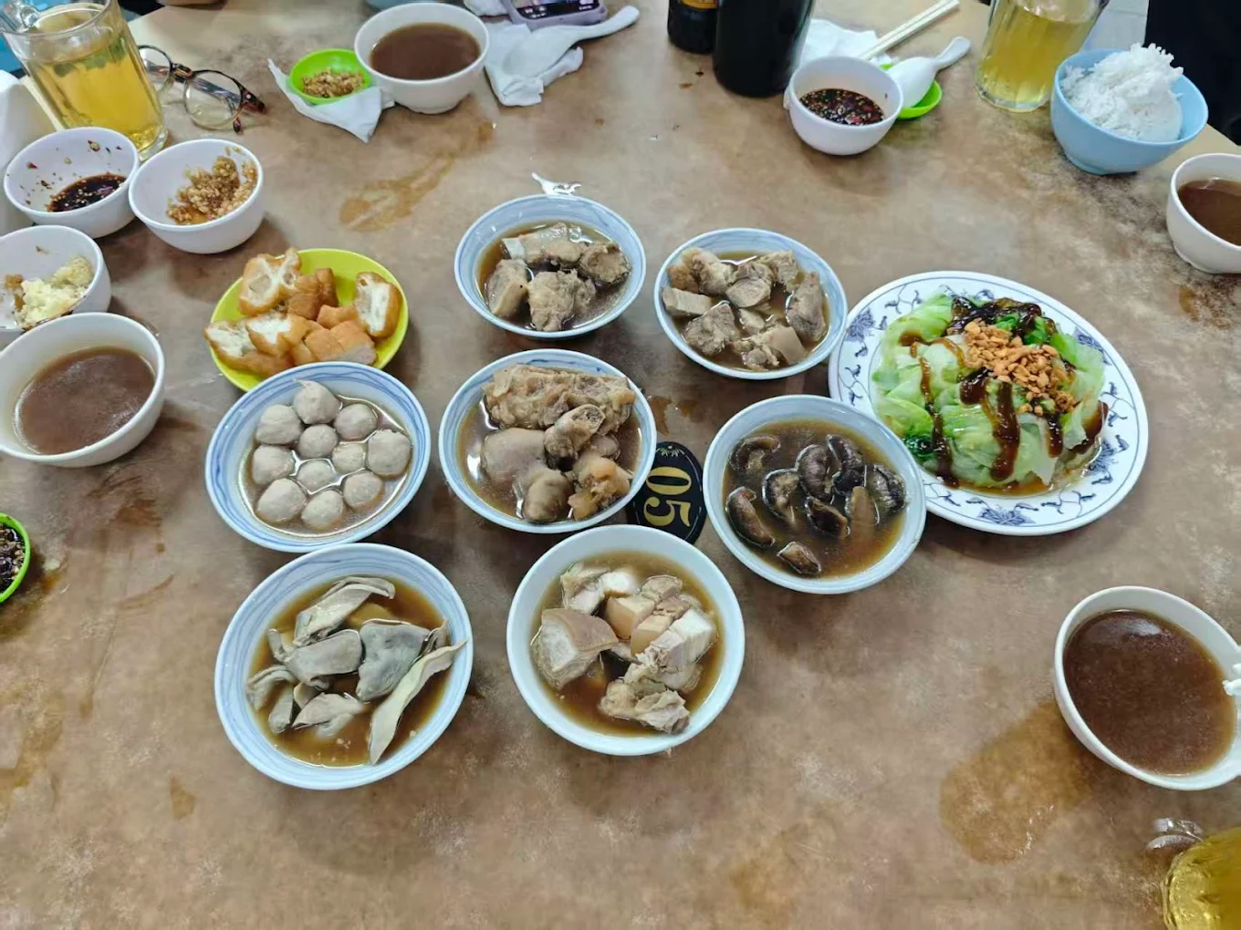 友记肉骨茶 — 2 / 3